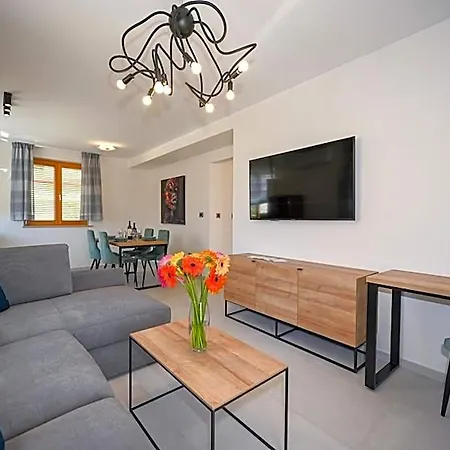 Casa Laurea 4*