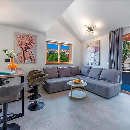 Casa Laurea Hotel 4*